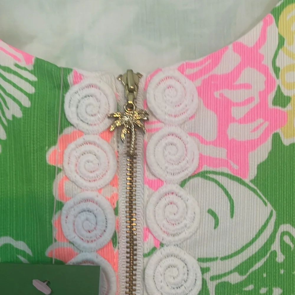 Lilly Pulitzer Cathy shift in hibiscus stroll print. Brand new with tags - Picture 3 of 6